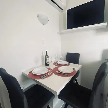 Apartmani Mila Starigrad Paklenica Exterior foto