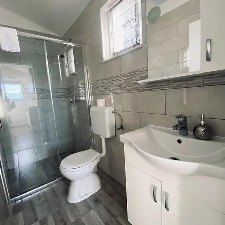 Apartmani Mila Starigrad Paklenica Exterior foto
